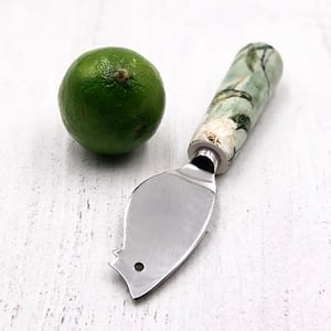 Green flower and humming bird mouse cheese knife